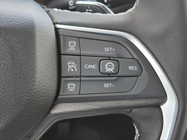 New 2027 Sting-Gray Clear-Coat Paint Jeep Laredo Altitude image 14