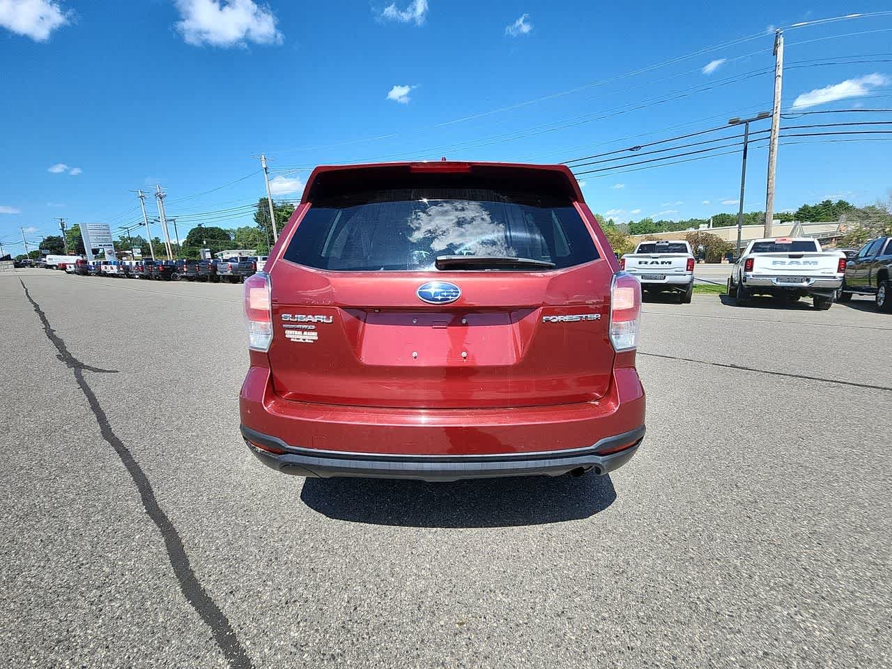 Used 2018 Venetian Red Pearl Subaru Premium image 14
