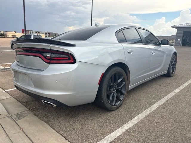 Used 2023 Silver Dodge SXT image 10