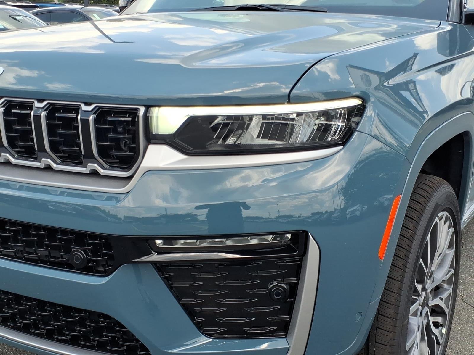 New 2026 Steel Blue Exterior Paint Jeep Summit image 17