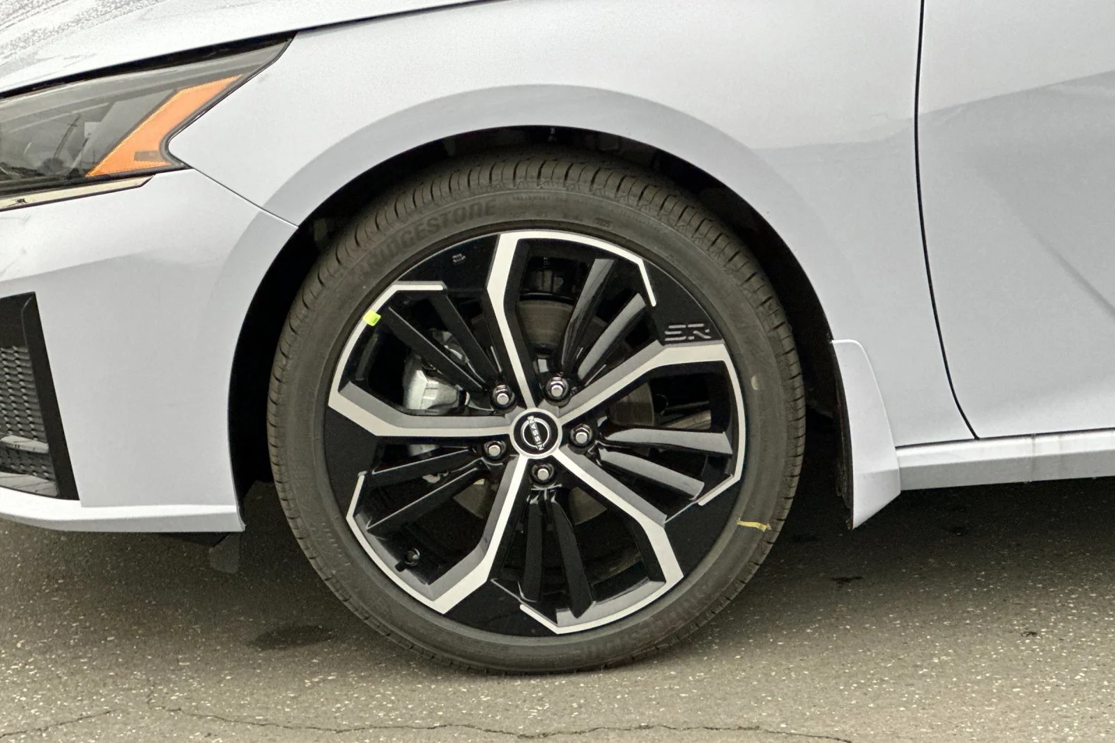 2025 Nissan Altima SR - Photo 24