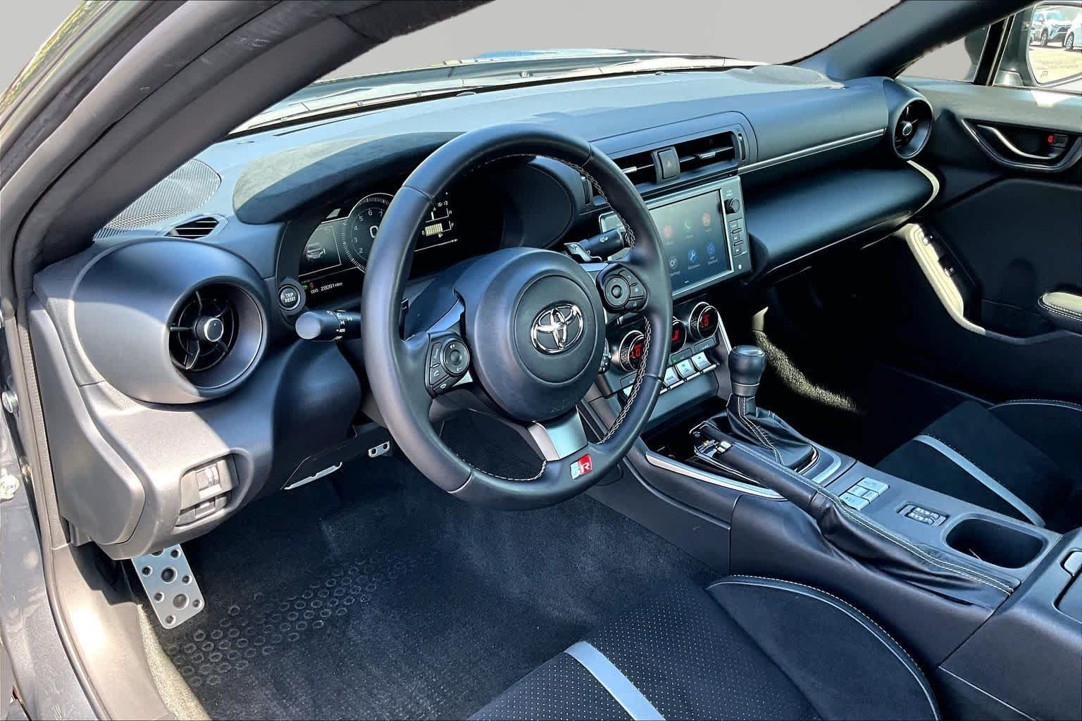 Used 2023 Pavement Toyota Premium image 18