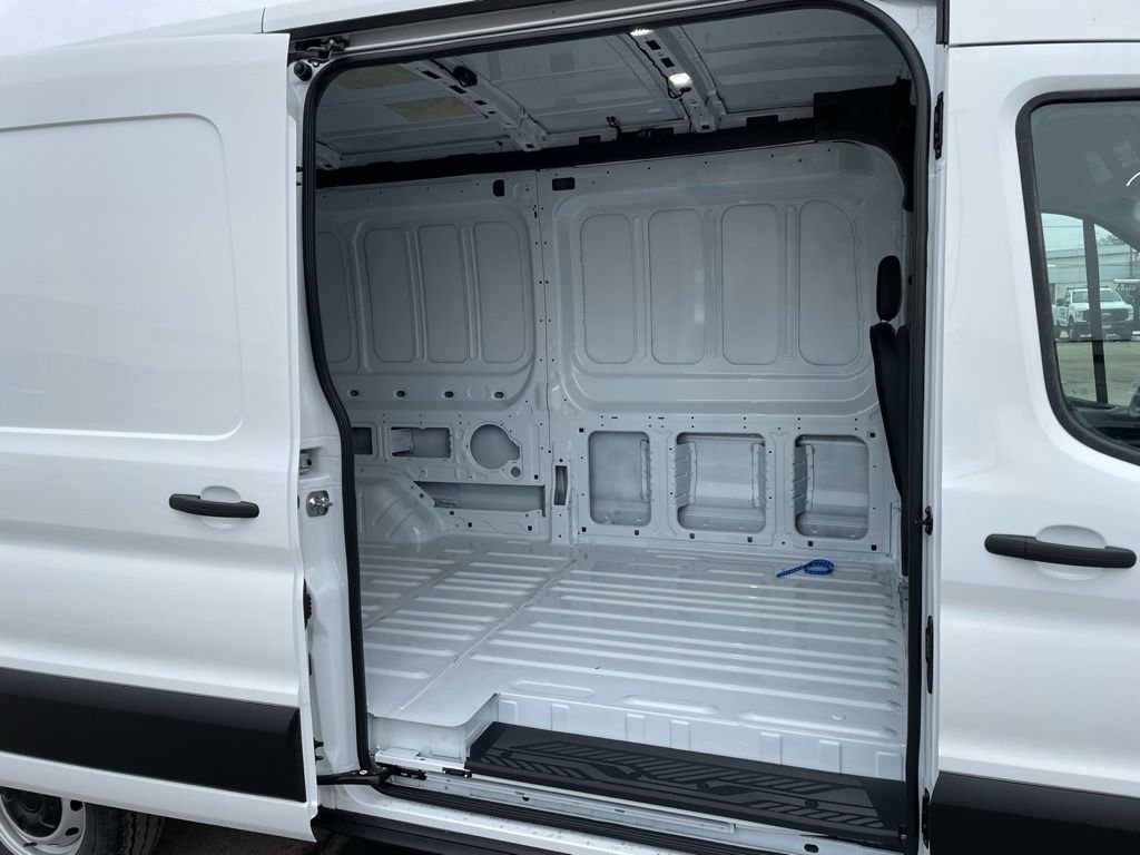 New 2026 White Ford Base image 22