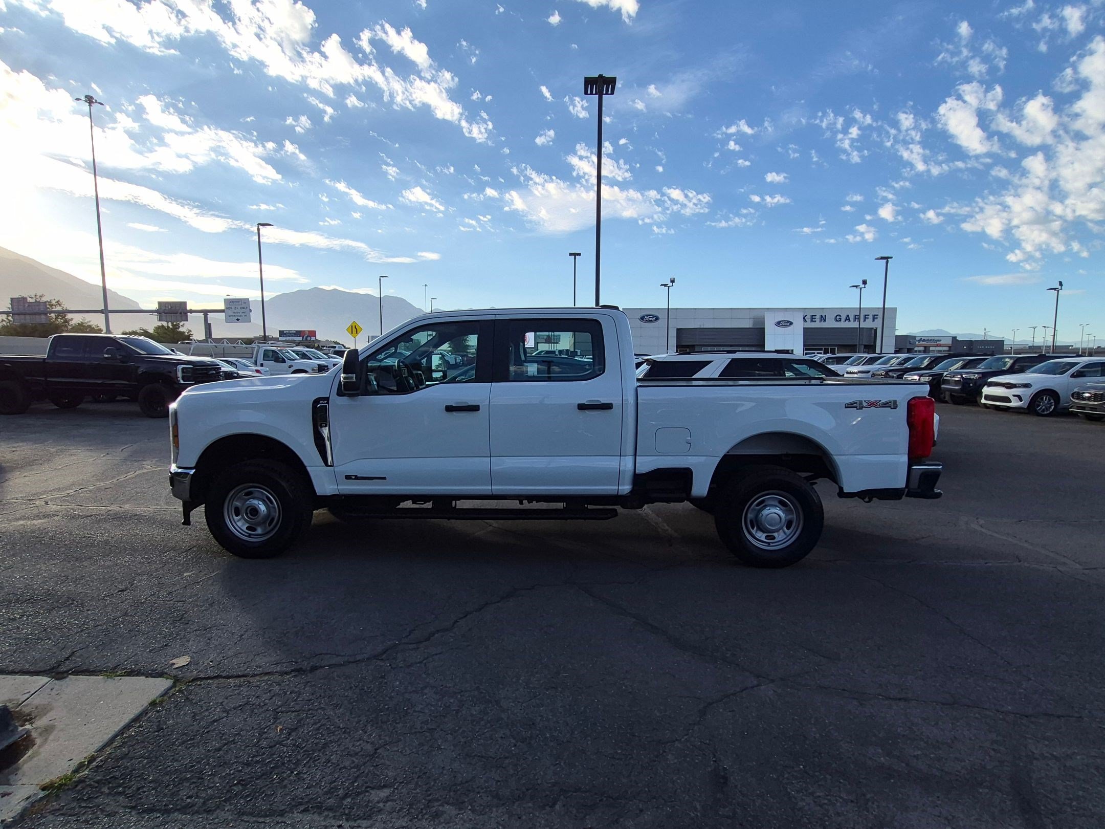 Used 2026 Oxford White Ford XL image 7