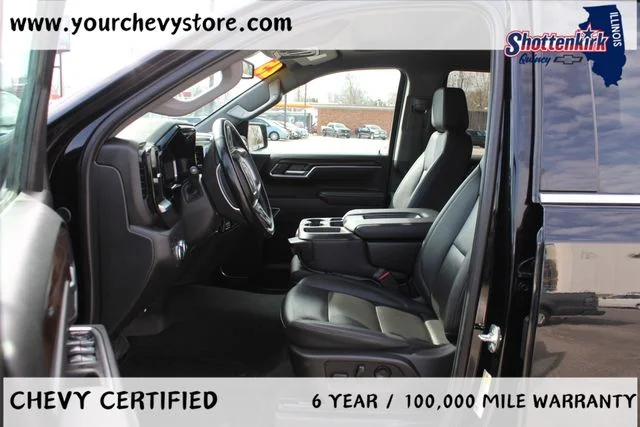 Used 2025 Black GMC SLT image 19