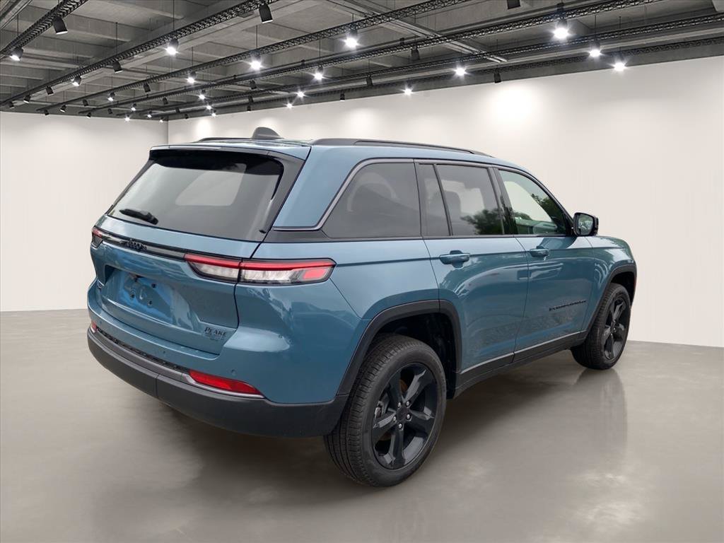 New 2026 Steel Blue Exterior Paint Jeep Limited image 4