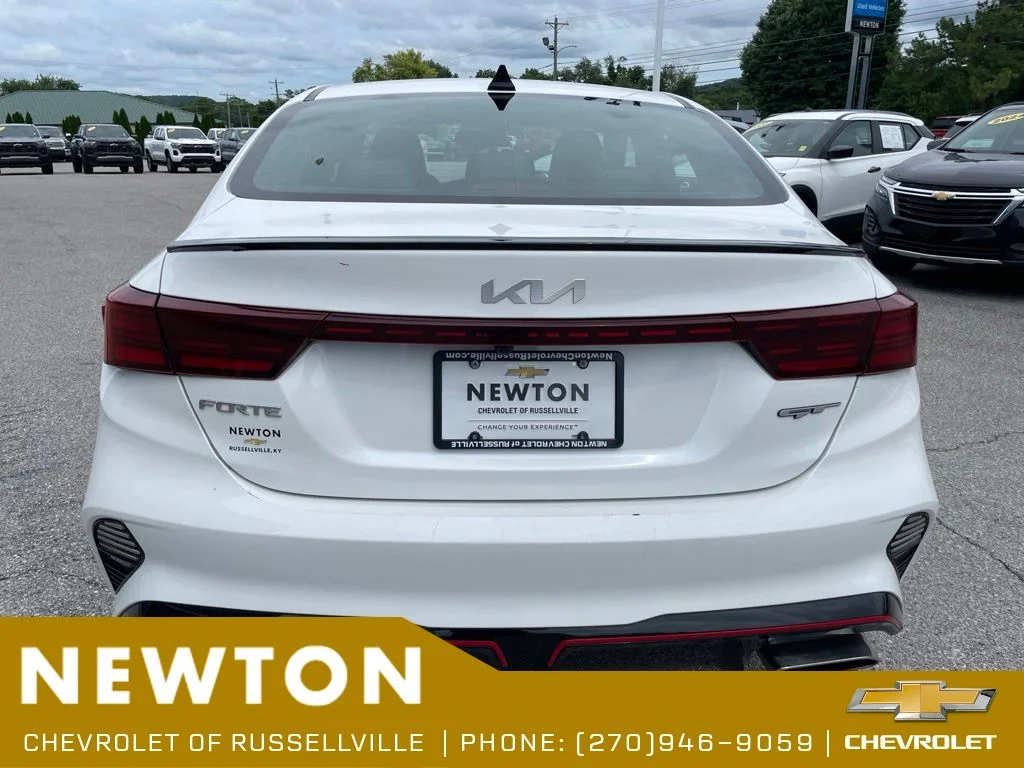 Used 2024 White Kia GT image 39