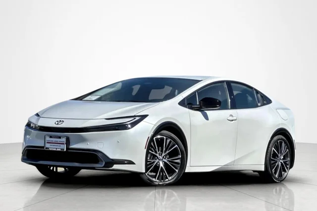 2025 Toyota Prius XLE