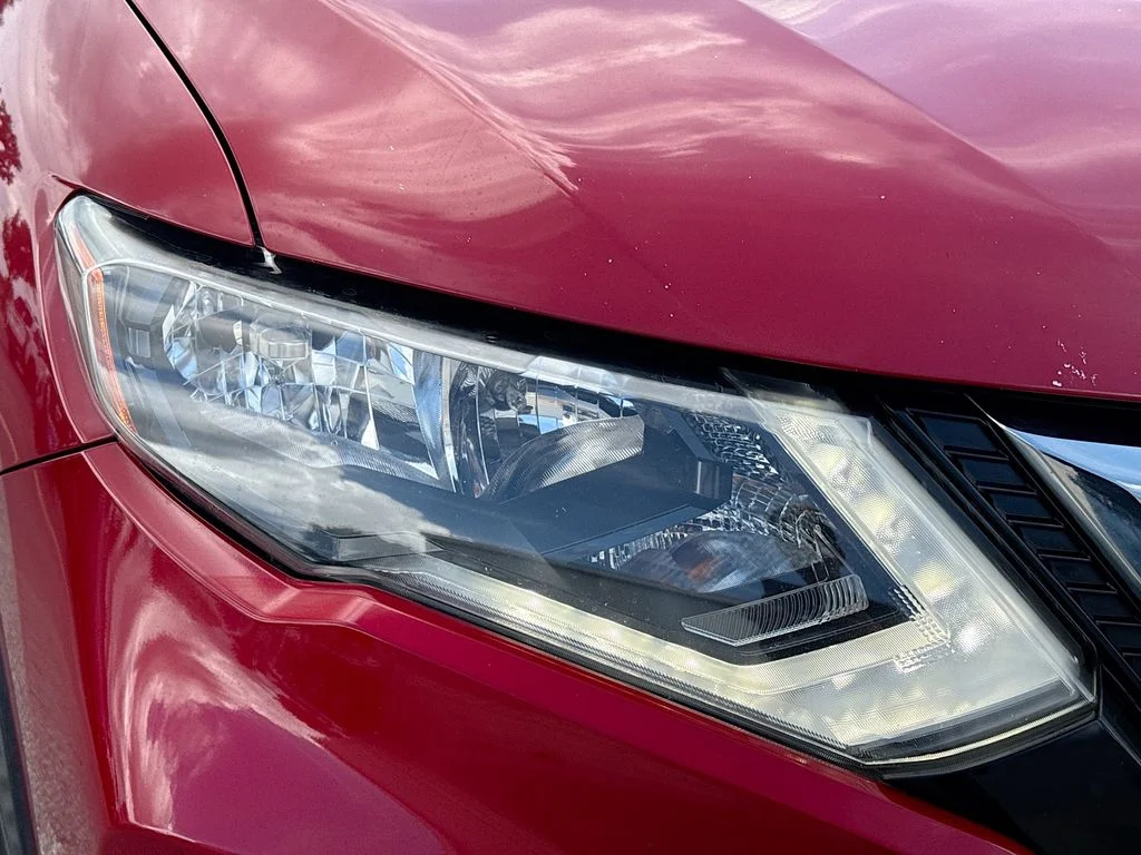 Used 2017 Red Nissan SV image 36