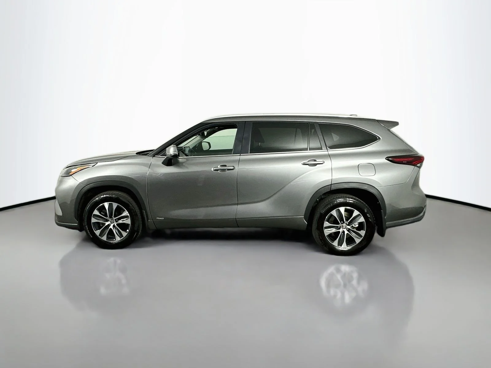 Certified Used 2026 Gray Toyota XLE image 4