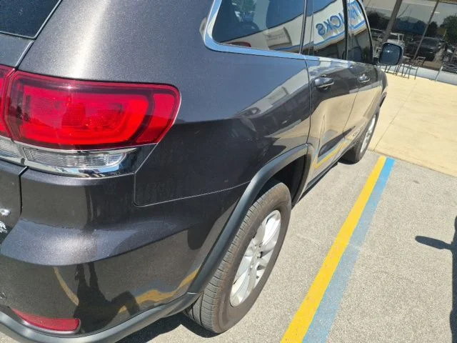 Used 2021 Gray Jeep Laredo E image 5