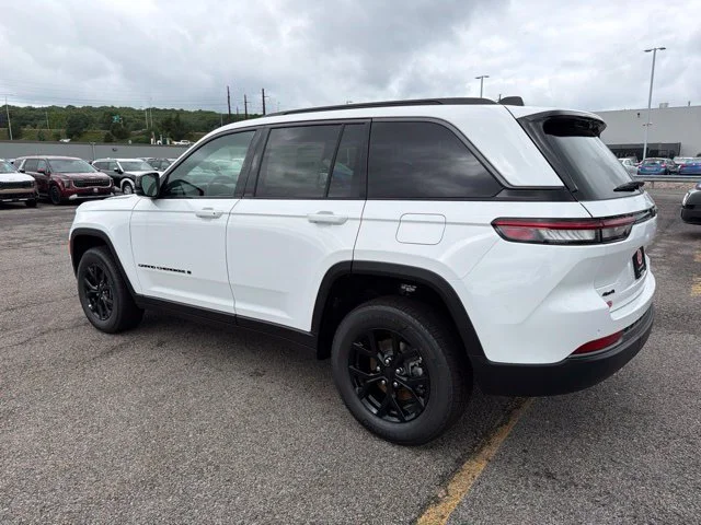 New 2026 White Jeep Altitude image 5
