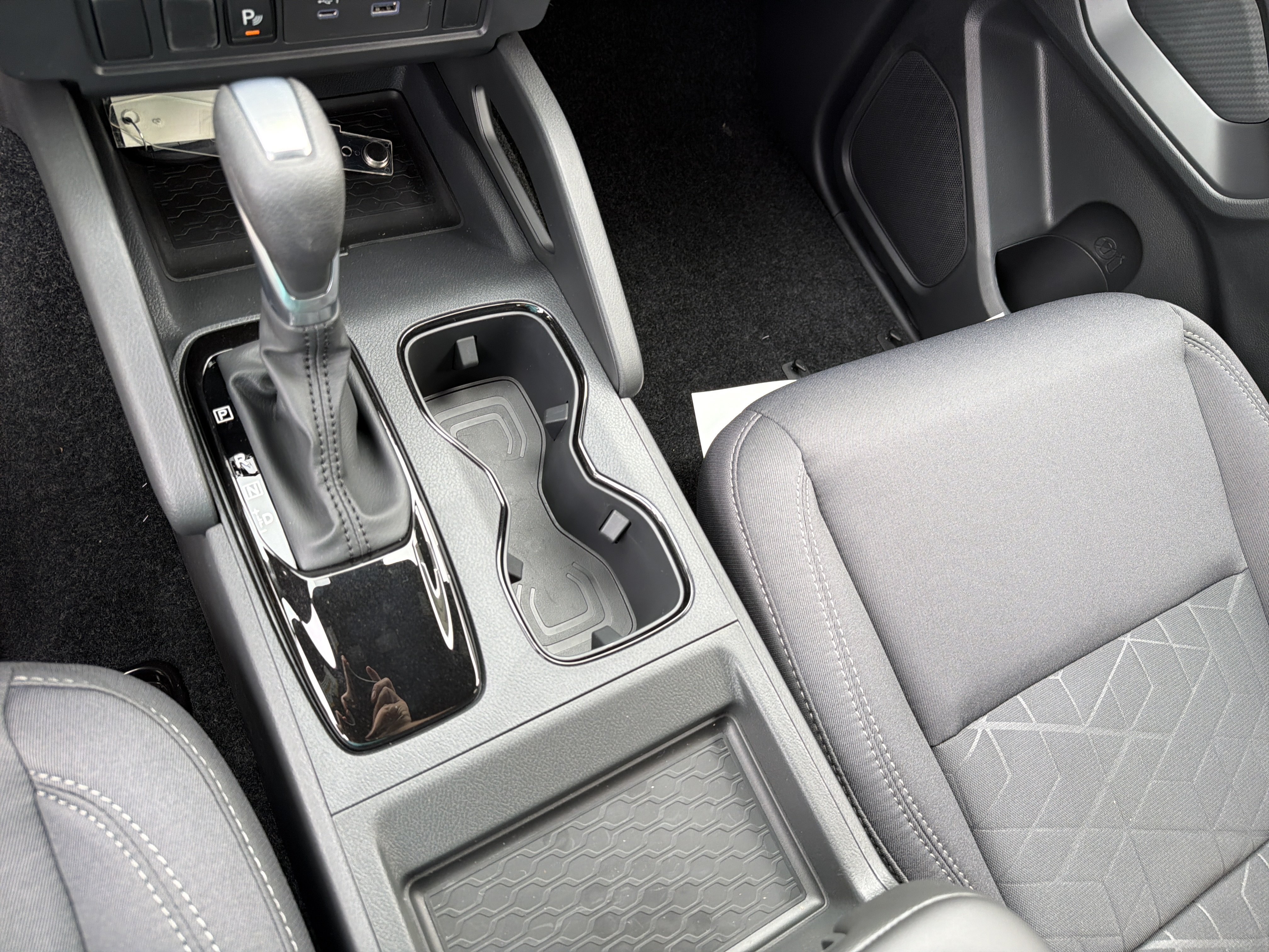 New 2026 Boulder Gray Pearl Nissan SV image 33