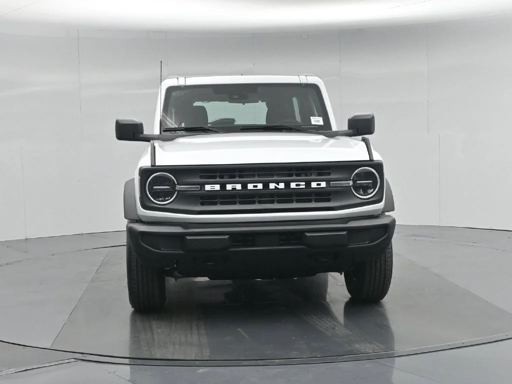 New 2026 Oxford White Ford Base image 50