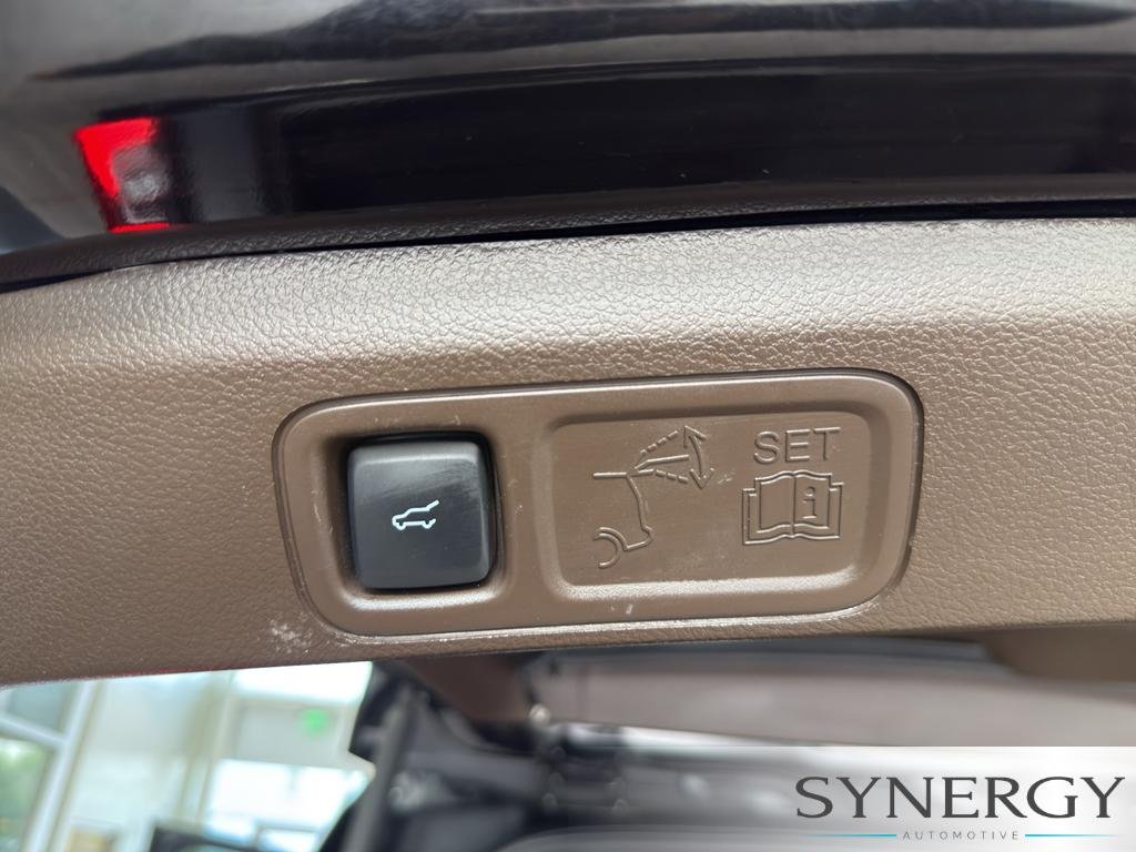 Used 2024 Agate Black Metallic Ford King Ranch image 38