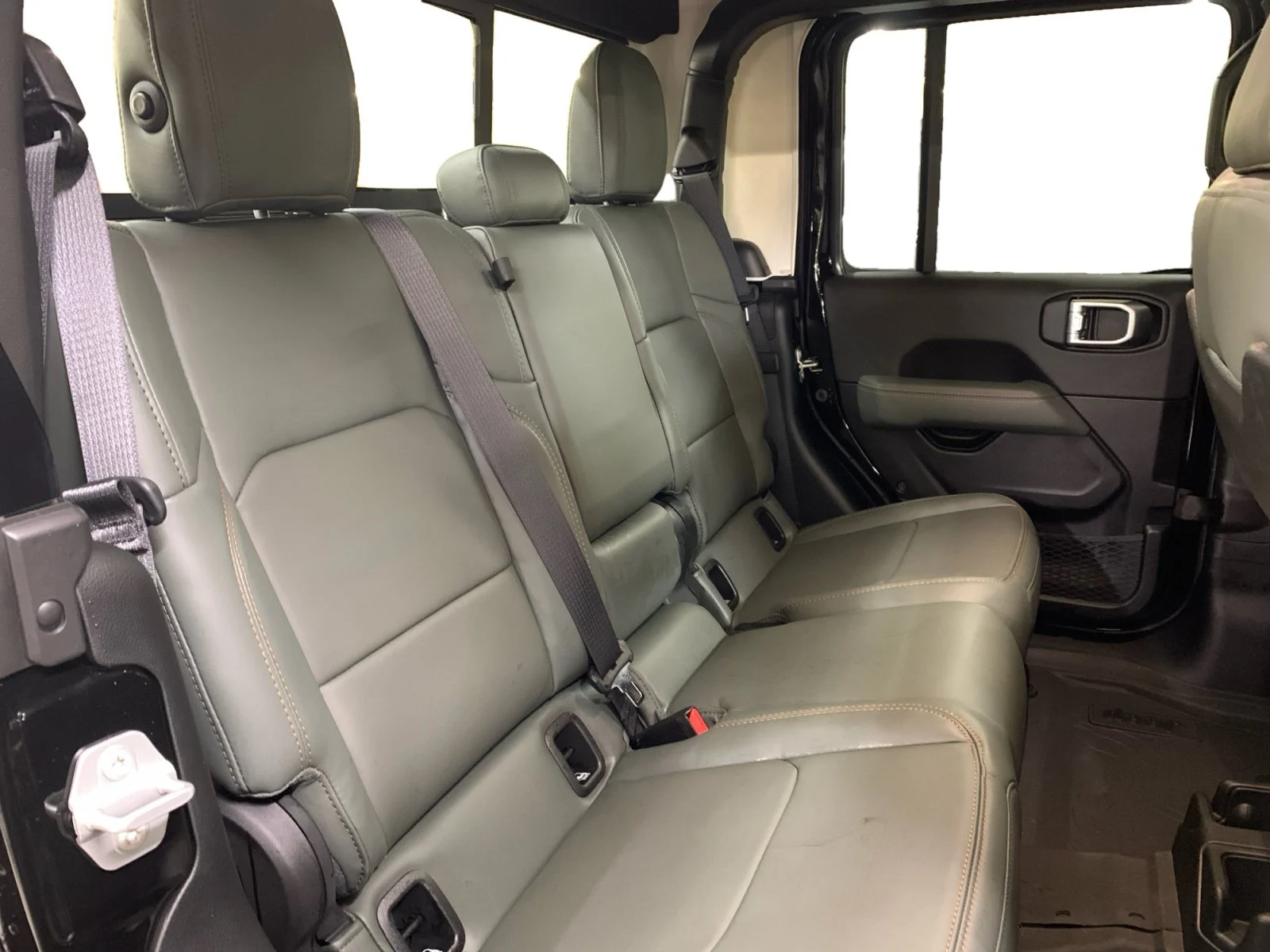 New 2026 Black Jeep Mojave image 18