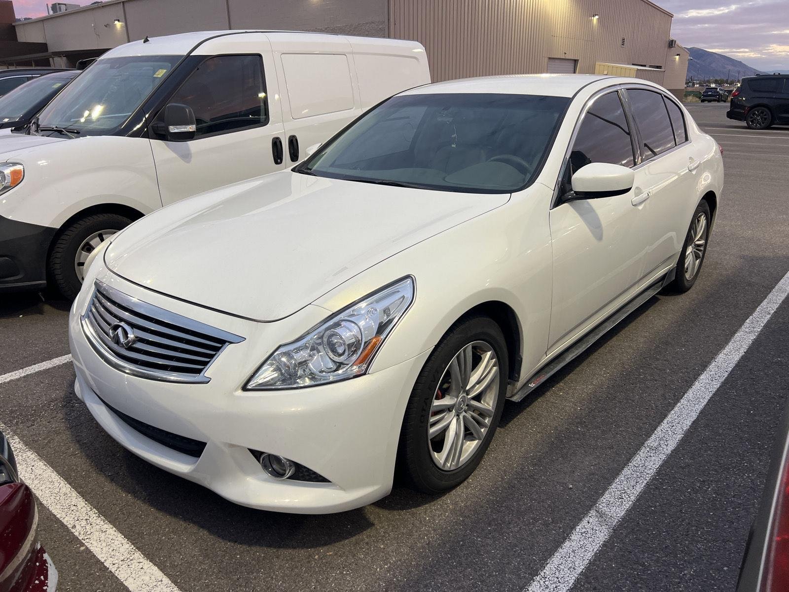 2011 INFINITI G Sedan 37 Journey