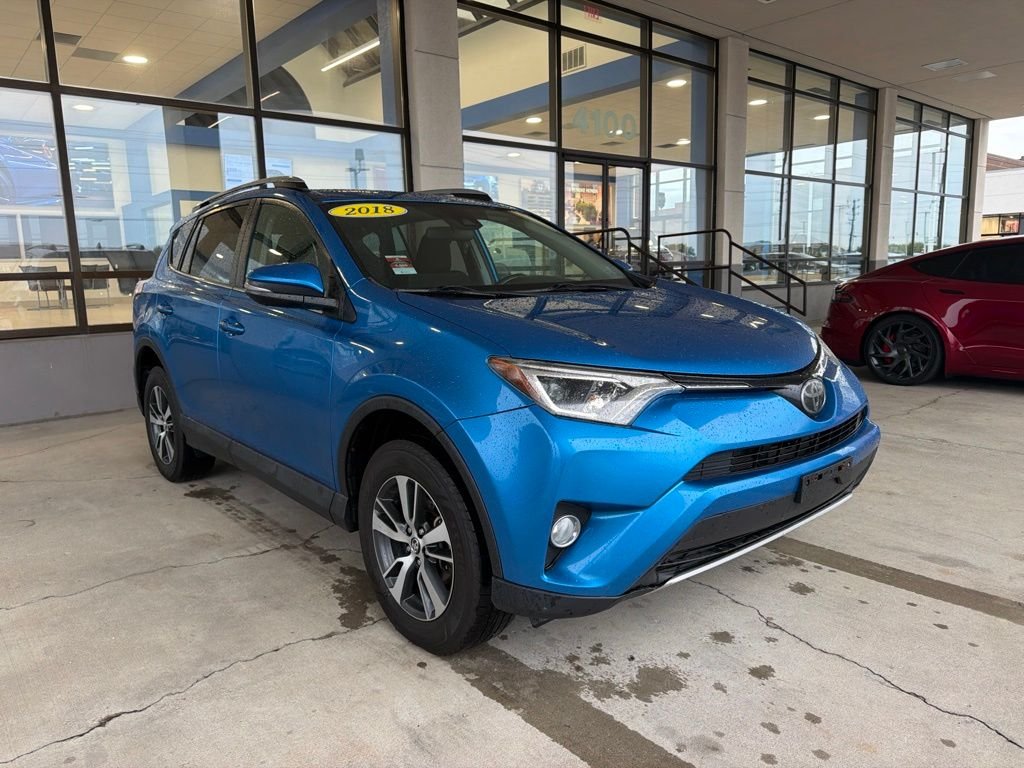 Used 2018 Electric Toyota XLE image 7