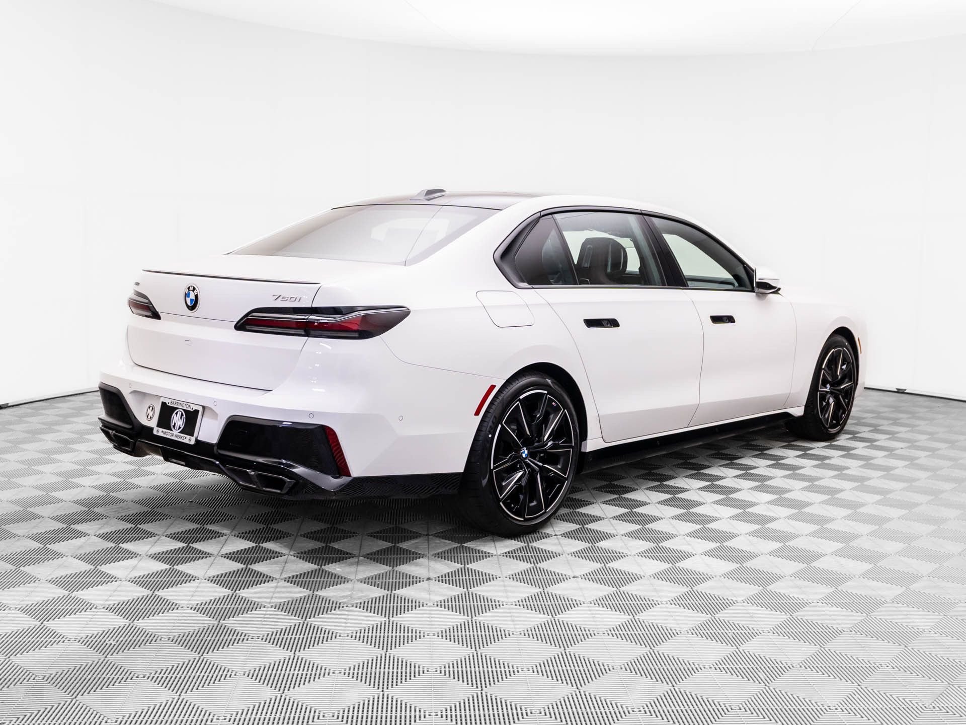 New 2026 Alpine White BMW 760i xDrive image 6