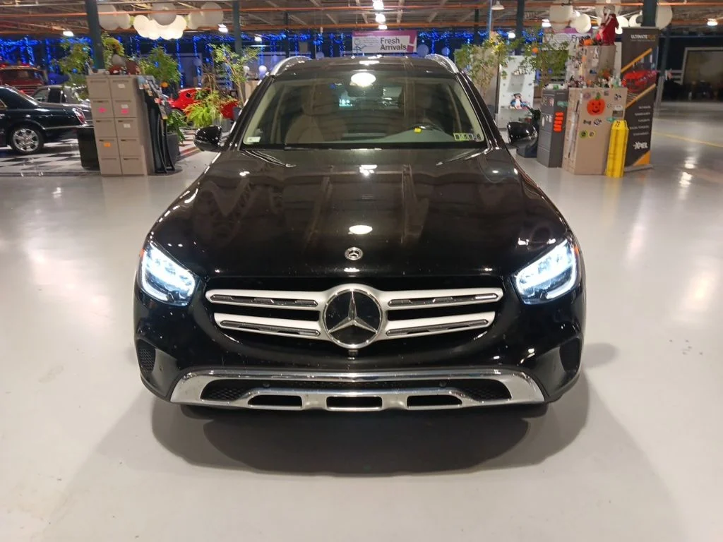 Used 2022 Black Mercedes-Benz GLC 300 image 7