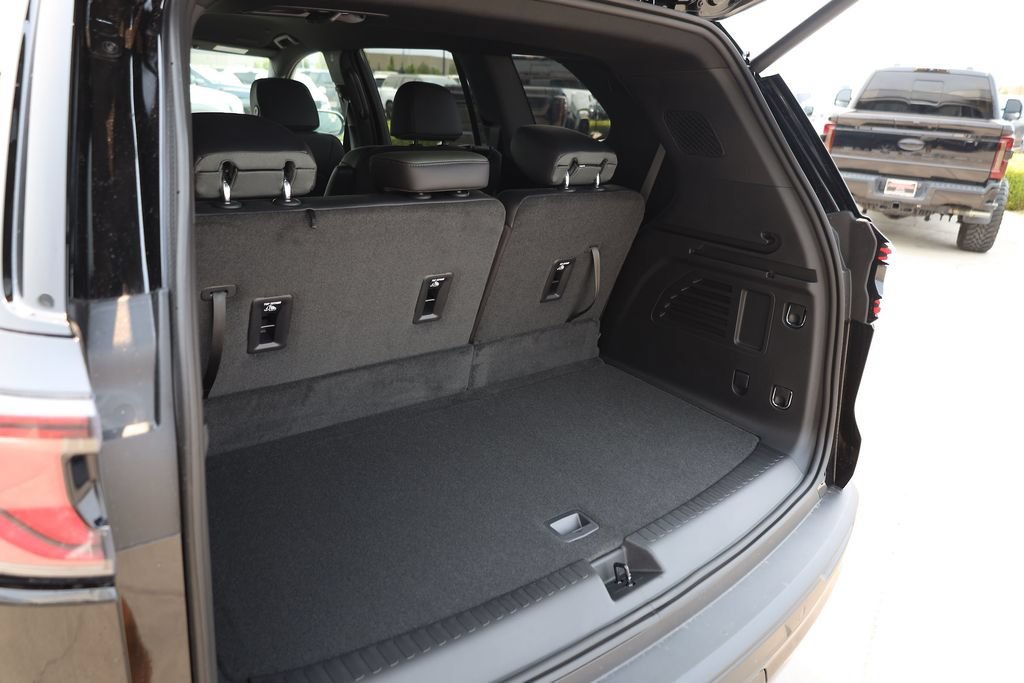 2026 GMC Acadia AT4 - Photo 23