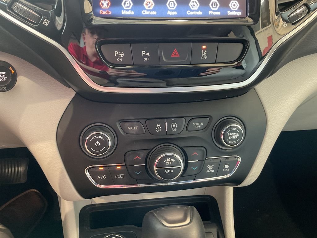 Used 2021 White Jeep Limited image 25
