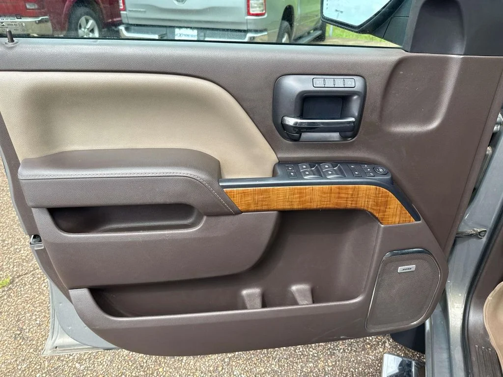 Used 2017 Gray GMC SLT image 34