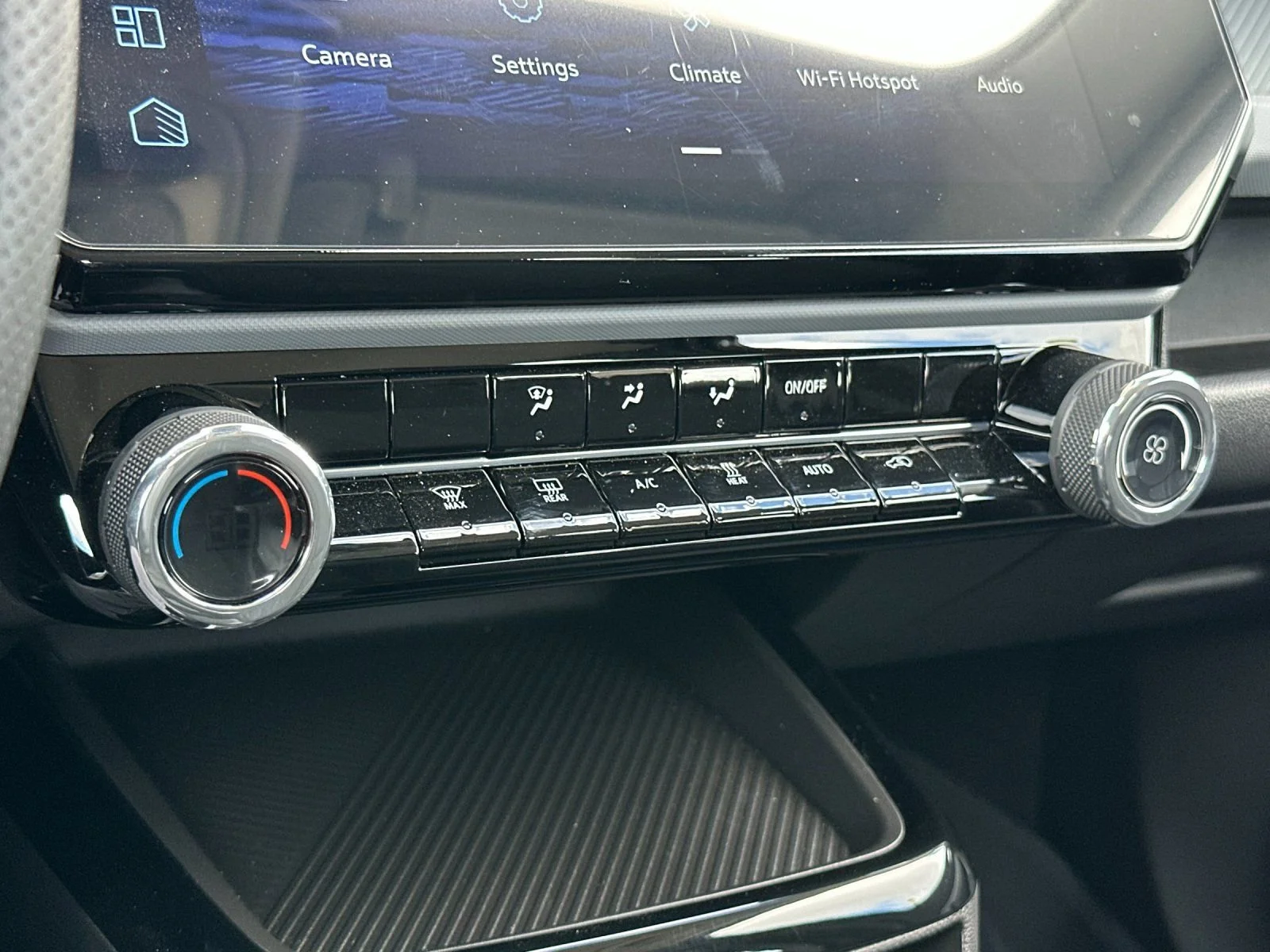 2027 Chevrolet Bolt LT - Photo 20