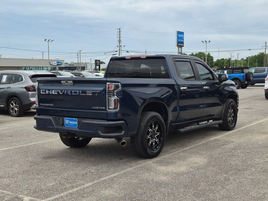 Used 2020 Blue Chevrolet Custom image 5