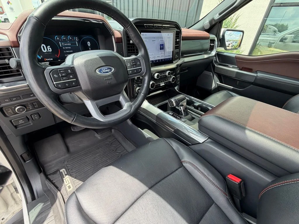 Used 2023 White Ford Lariat image 7