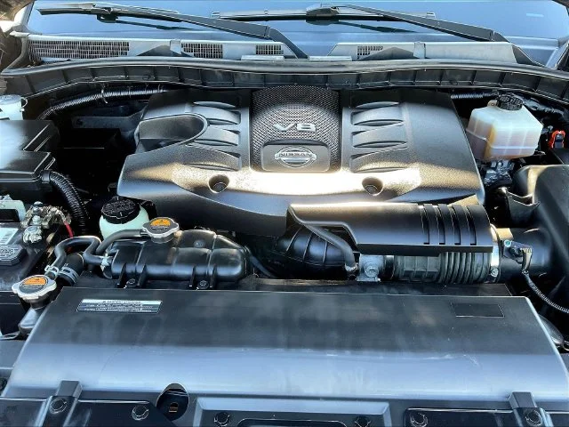 Used 2020 Blue Nissan SV image 31