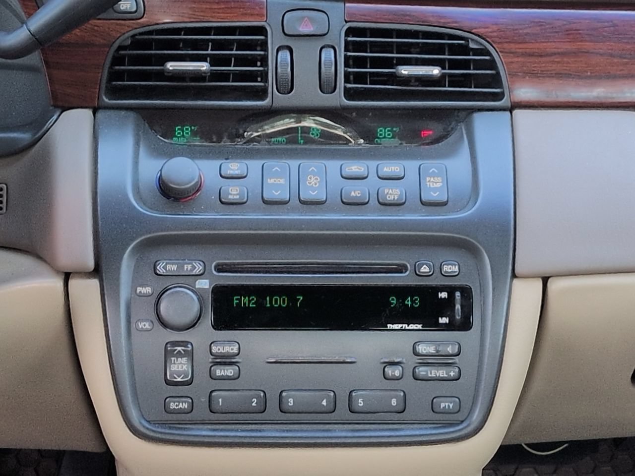 Used 2004 Cashmere Cadillac 4DR SDN image 16