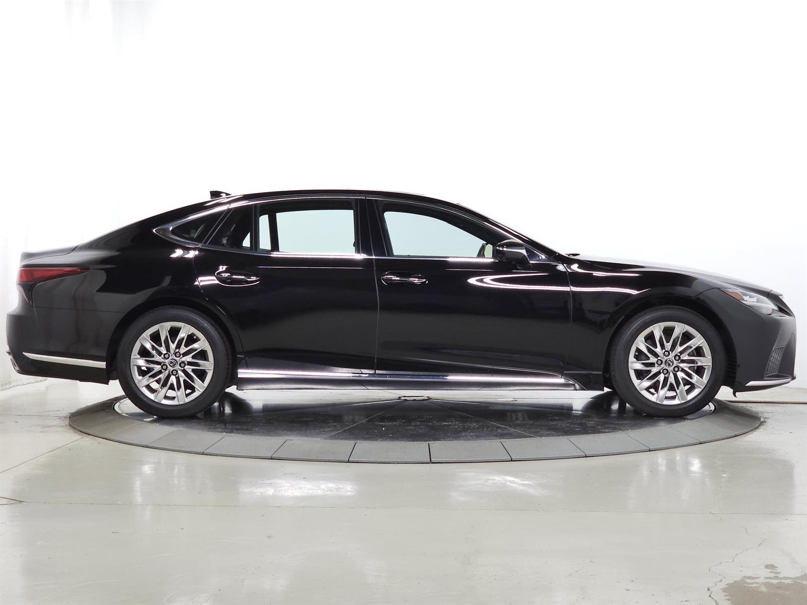 Certified Used 2022 Obsidian 212 Lexus  image 11
