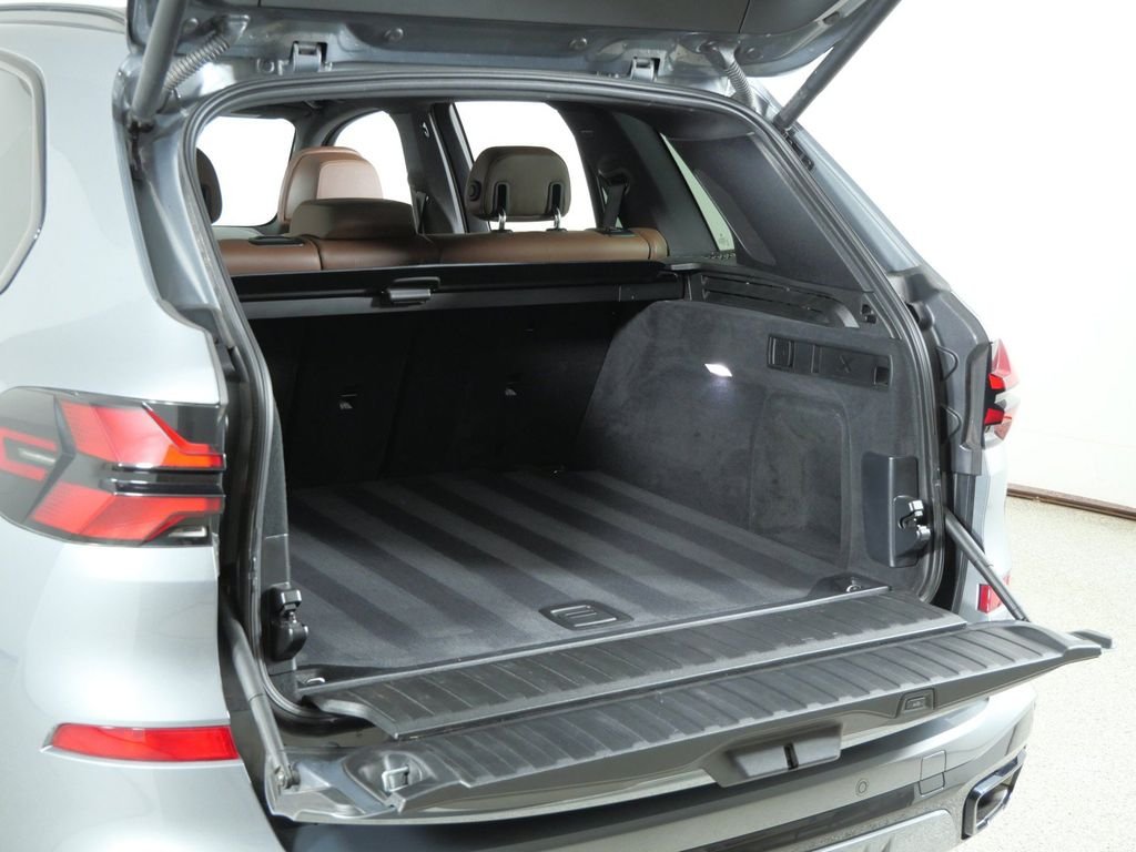 Certified Used 2024 Skyscraper Grey Metallic BMW xDrive40i image 34