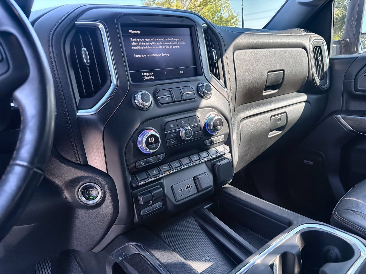 Used 2022 ONYX BLACK GMC AT4 image 11
