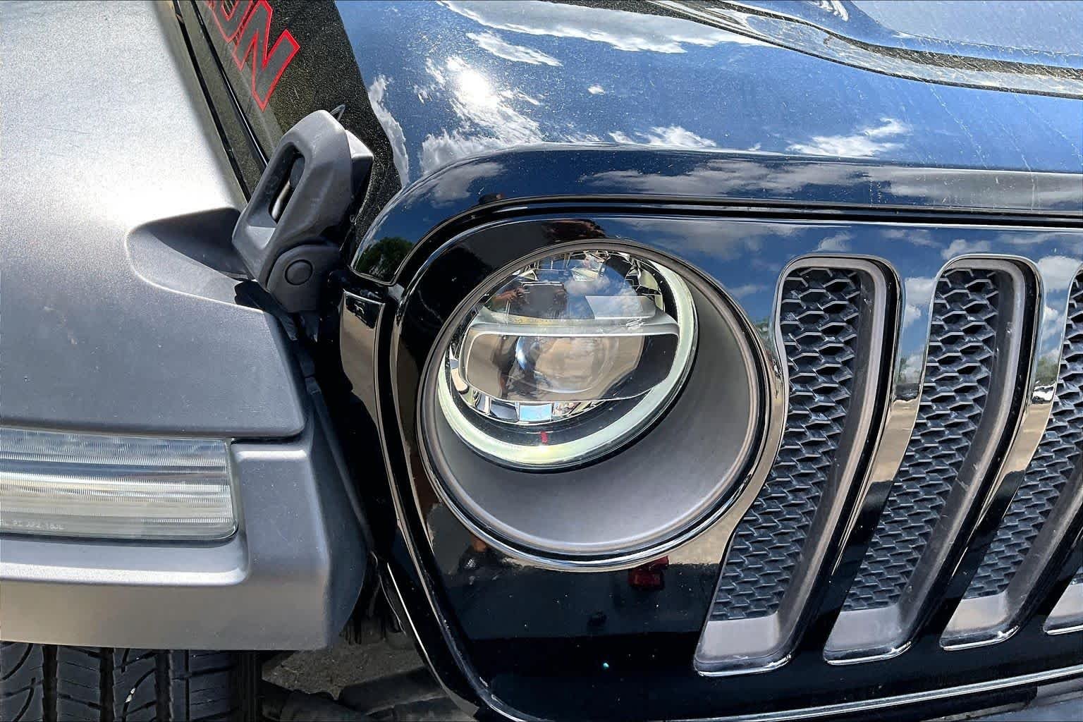 Used 2020 Black Clearcoat Jeep Recon image 50