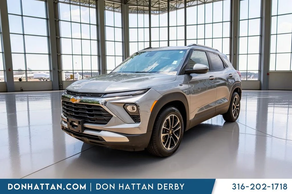 Used 2024 Gray Chevrolet LT image 29