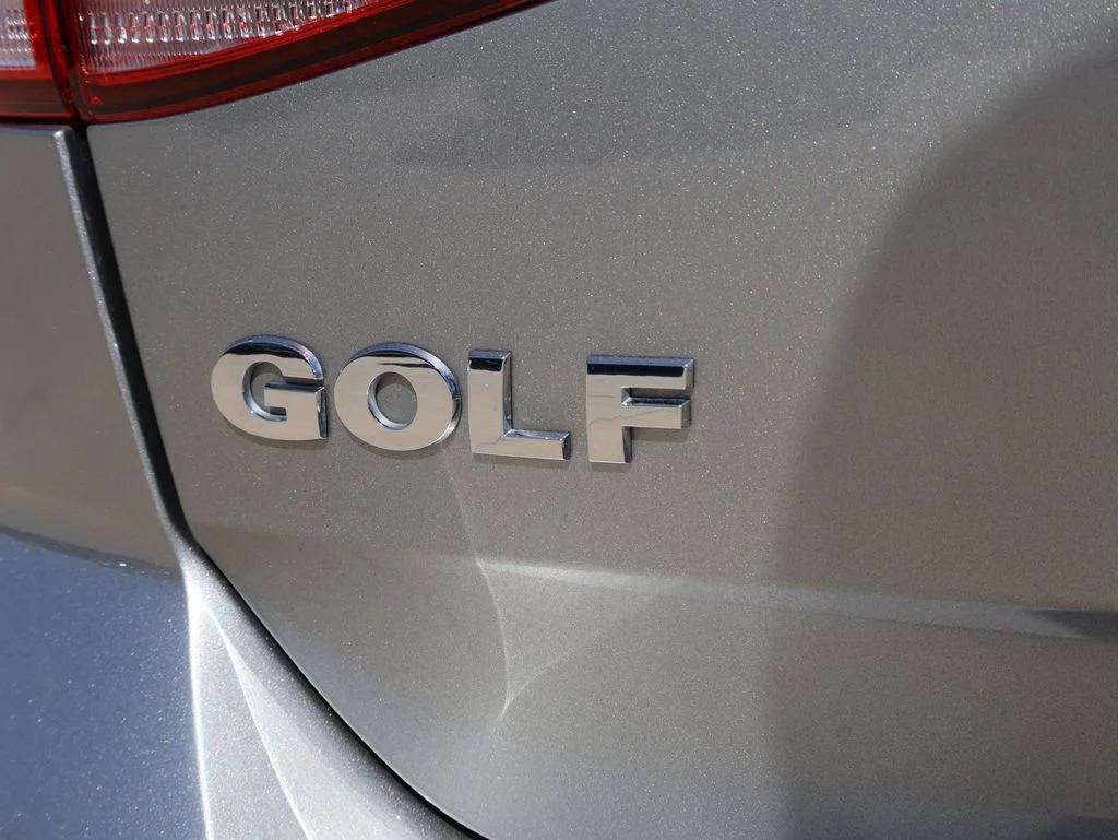Used 2018  Volkswagen TSI S 4-Door image 32