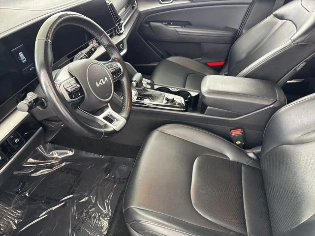 Used 2023 White Kia EX image 24