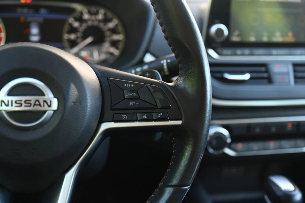 2022 Nissan Altima SR - Photo 36