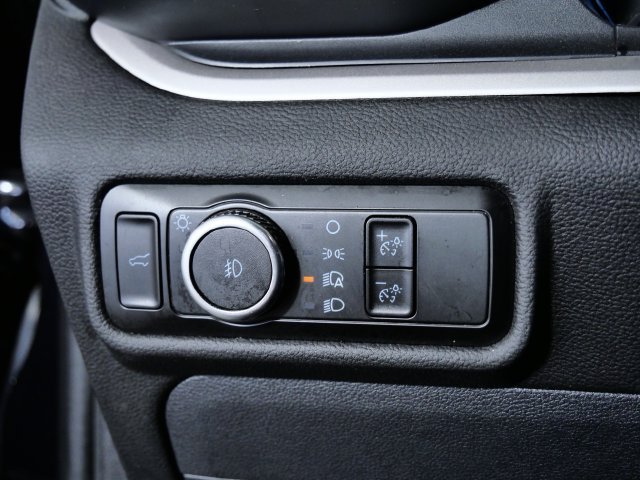 Used 2023 Black Ford XLT image 26