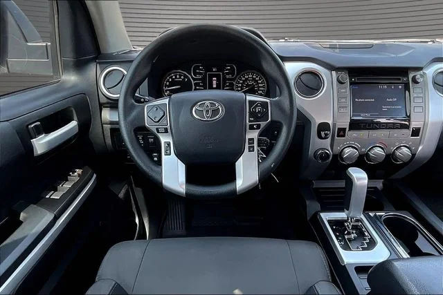 Used 2018 White Toyota SR5 image 9