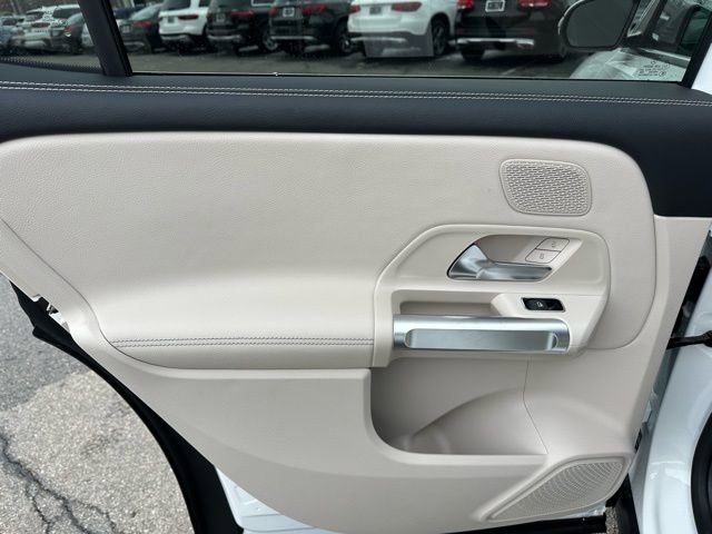 New 2026 Polar White Mercedes-Benz GLB 250 image 55