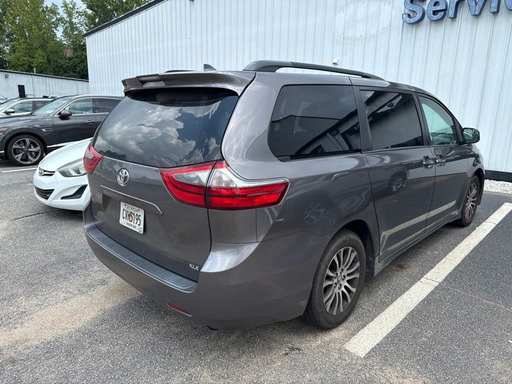 Used 2020 Gray Toyota XLE image 4
