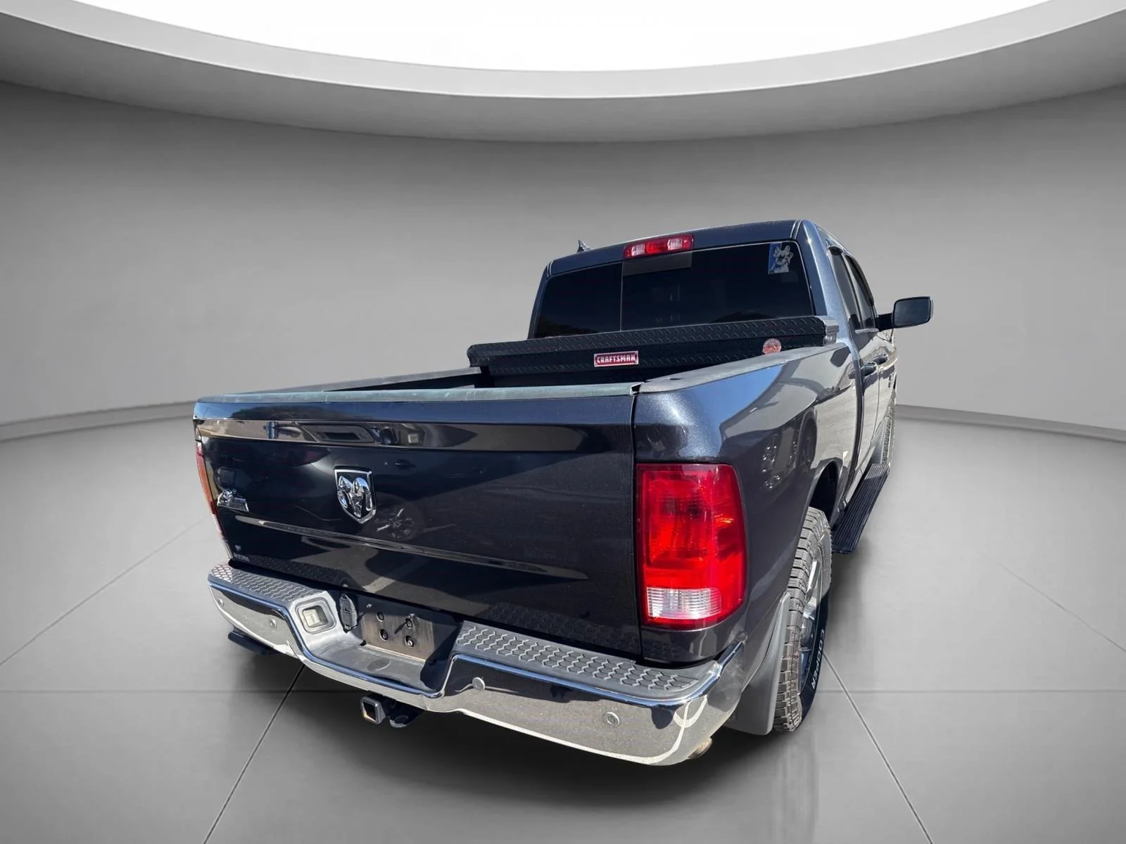 Used 2016  RAM TRUCKS SLT image 13