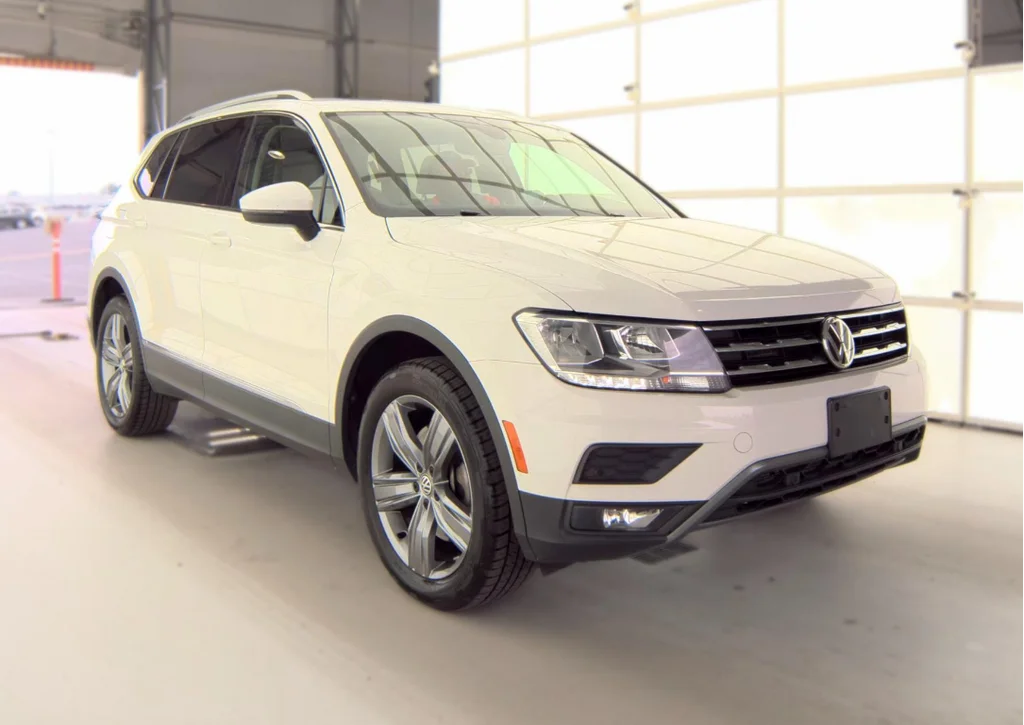 Used 2020 Pure White Volkswagen 2.0T SEL image 6