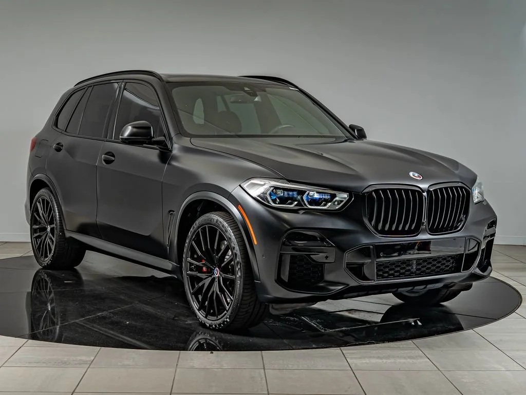 Used 2023 Special Order Color BMW M50i image 3
