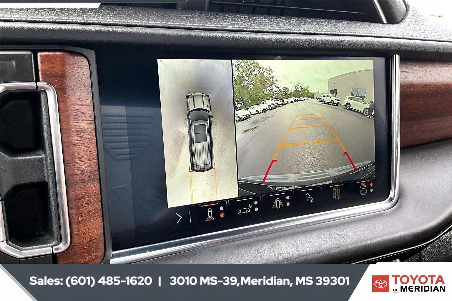 Used 2024 Onyx Black GMC Denali Ultimate image 15