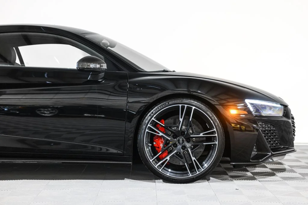 Used 2020 Black Audi V10 performance image 4