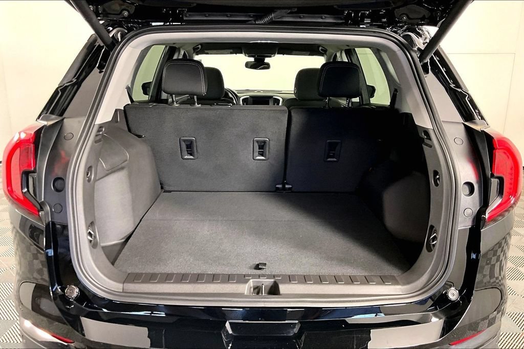 2024 GMC Terrain SLE - Photo 28